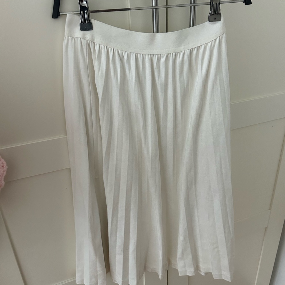 Chic White Midi pleated Skirt
